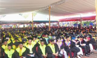 Bukan Akhir, Tapi Awal: 815 Wisudawan Lulusan Polbeng Siap Menjemput Masa Depan