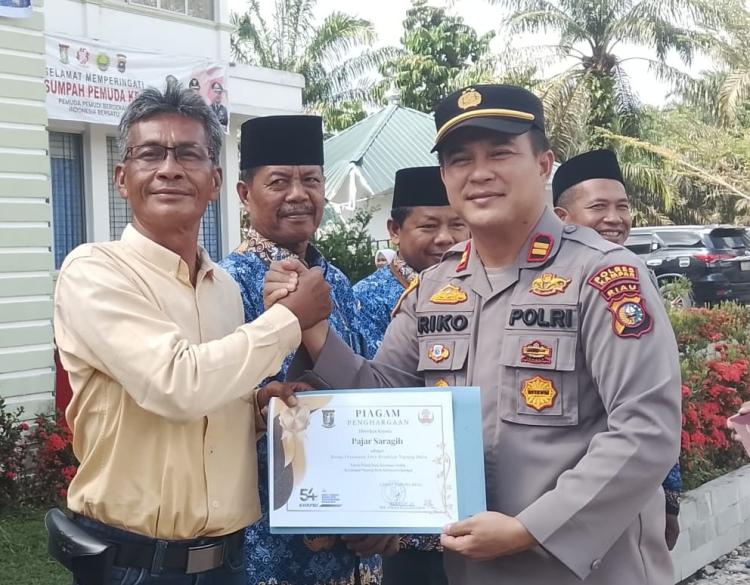 Membangun Transparansi: Pers Keadilan Tapung Hulu Raih Penghargaan di HUT Korpri ke-54
