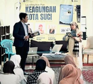 Bahasa Puisi Menyatukan Peradaban: Halimah Munawir Luncurkan Karya di Kairo Mesir