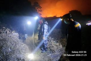 Berpacu dengan Api dan Angin, Komandan Posal Bengkalis Perkuat Barisan Pemadam Karhutla