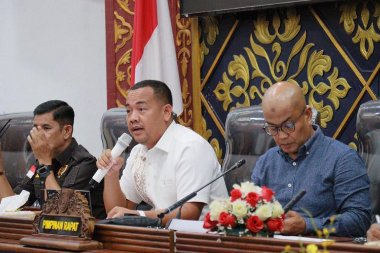 Terkendala SK, 35 Guru Bersertifikat Mengadu ke Komisi I DPRD Dumai