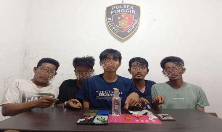 Polsek Pinggir Ungkap Kasus Narkotika di Talang Mandi, Lima Pelaku Diamankan