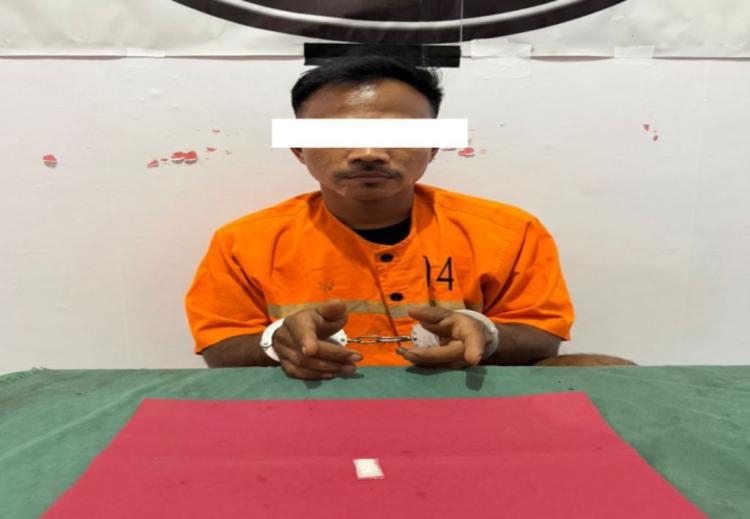 Pengedar Sabu di Pematang Pudu Diciduk Polisi, Paket Narkoba Disembunyikan di Bawah Kasur