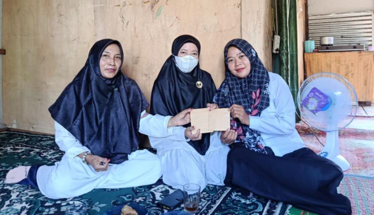 Duka Guru Jadi Duka Bersama, MTs YPPI Bengkalis Hadir Bawa Doa dan Kepedulian