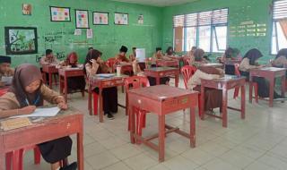 Asesmen Sumatif MTs YPPI Bengkalis Dimulai, Siswa Awali Ujian dengan Salat Dhuha